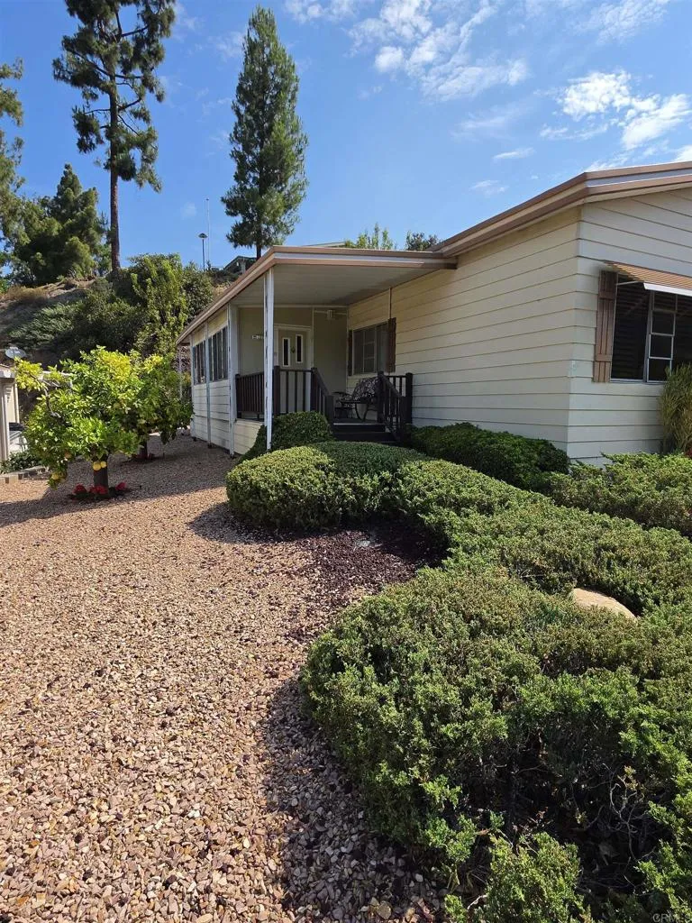 https://cdn.realtyfeed.com/cdn/127/306789658/4de1cf0011d221bb7d40974dc075201d.webp
