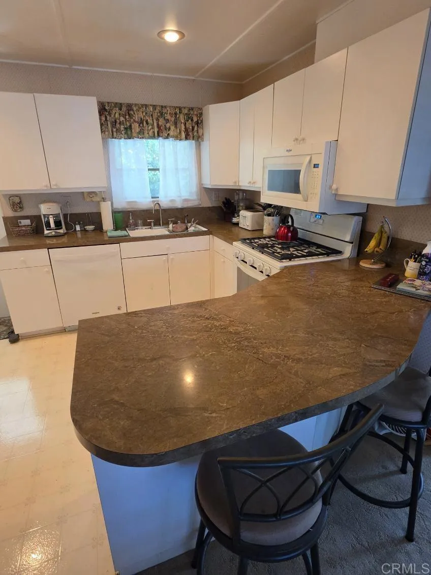 8975 Lawrence Welk Drive Unit 128, Escondido, CA 92026 - Main photo, Escondido, CA