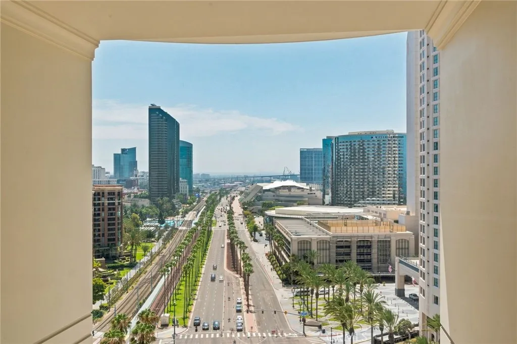 https://cdn.realtyfeed.com/cdn/127/306789679/2cc69a3d7f783758b4640ed5537df60f.webp