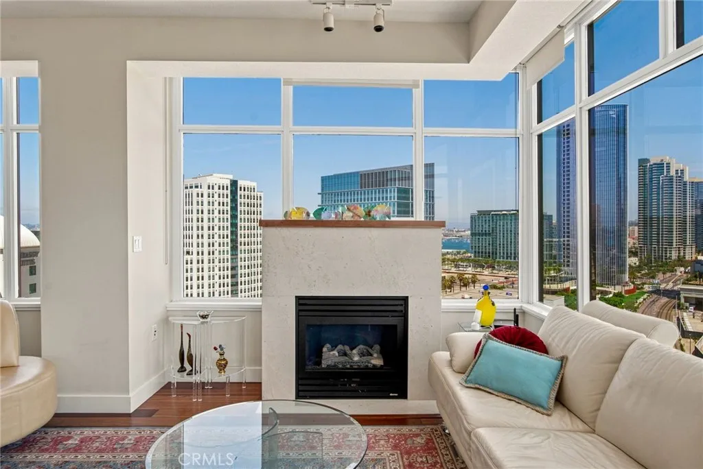 https://cdn.realtyfeed.com/cdn/127/306789679/9c33e1b41c03fd0f4fea2fca75e25a0e.webp