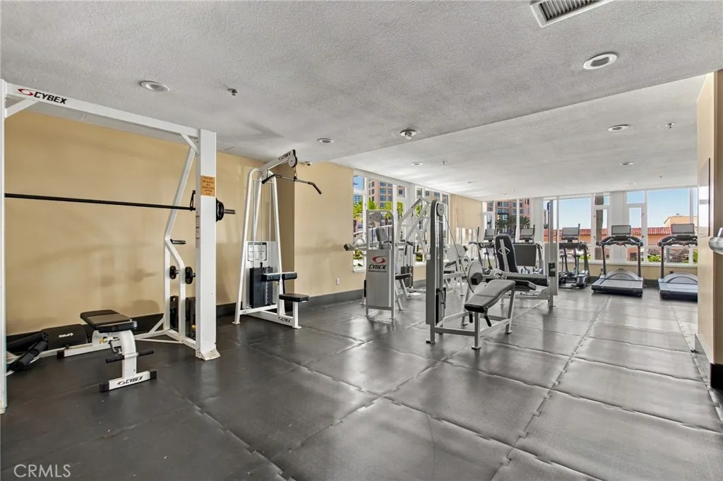 https://cdn.realtyfeed.com/cdn/127/306789679/aa5bfa69478d6845cd6919129051a549.webp