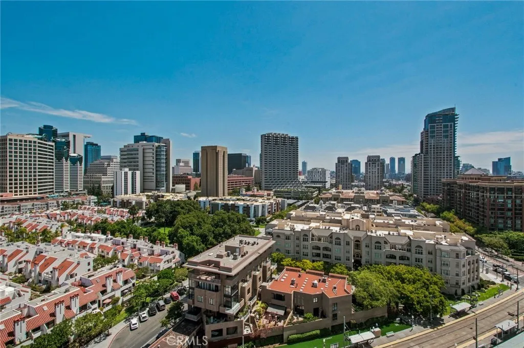 https://cdn.realtyfeed.com/cdn/127/306789679/baf5ac7b23b23a5f857292f2457d98f6.webp