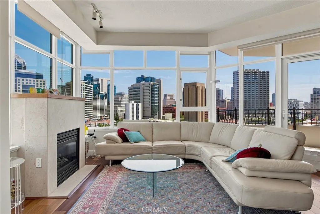 https://cdn.realtyfeed.com/cdn/127/306789679/c3fda47114fa4d6c2935219cd1501633.webp
