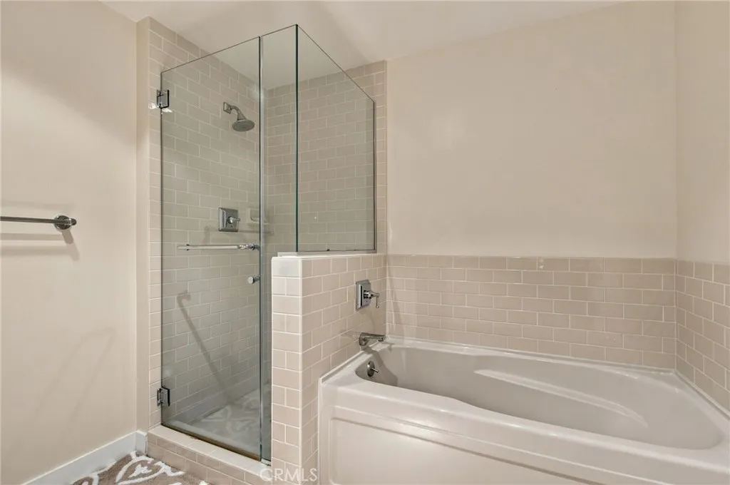 https://cdn.realtyfeed.com/cdn/127/306789679/db673f419806c529379160068eda09a8.webp