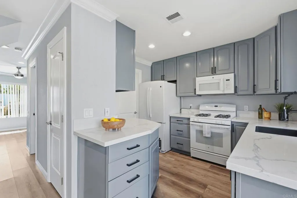 https://cdn.realtyfeed.com/cdn/127/306789686/3ad27a55d04269f2f71720261a3d1001.webp