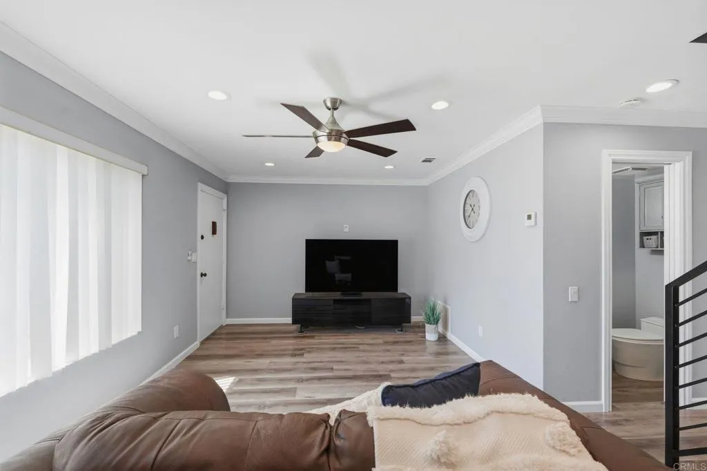 9416 Carlton Oaks Drive Unit B, Santee, CA 92071 - Photo 4 of 22, Santee, CA