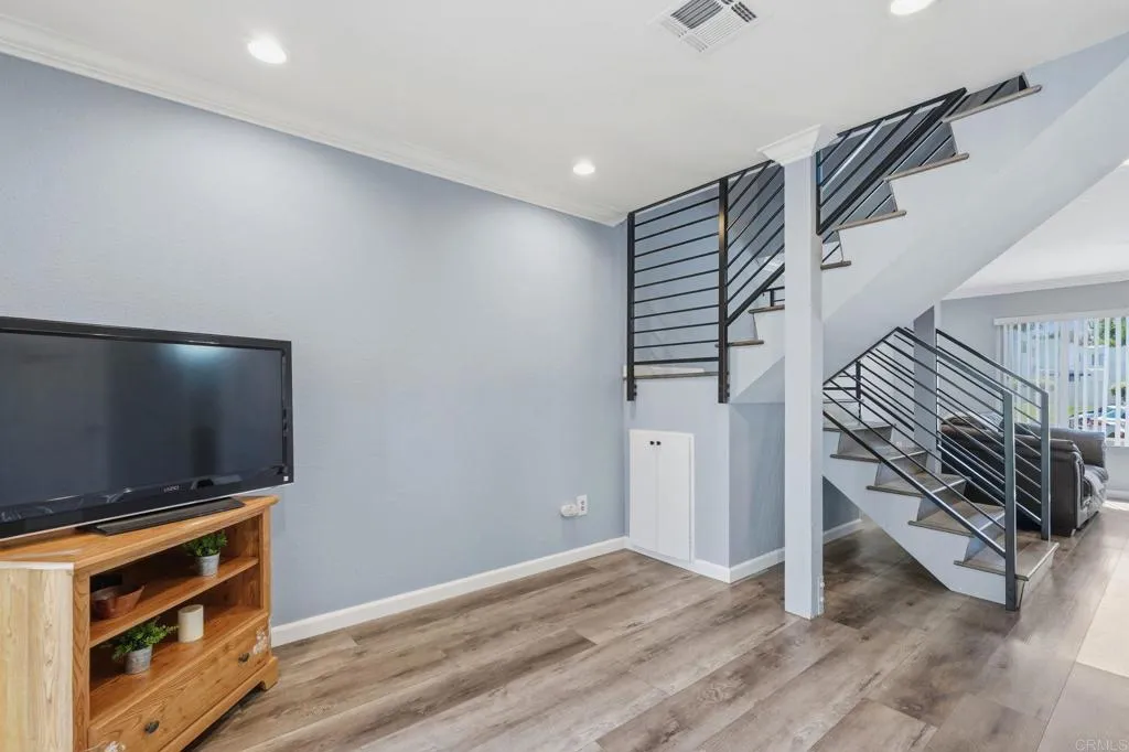 9416 Carlton Oaks Drive Unit B, Santee, CA 92071 - Photo 5 of 22, Santee, CA
