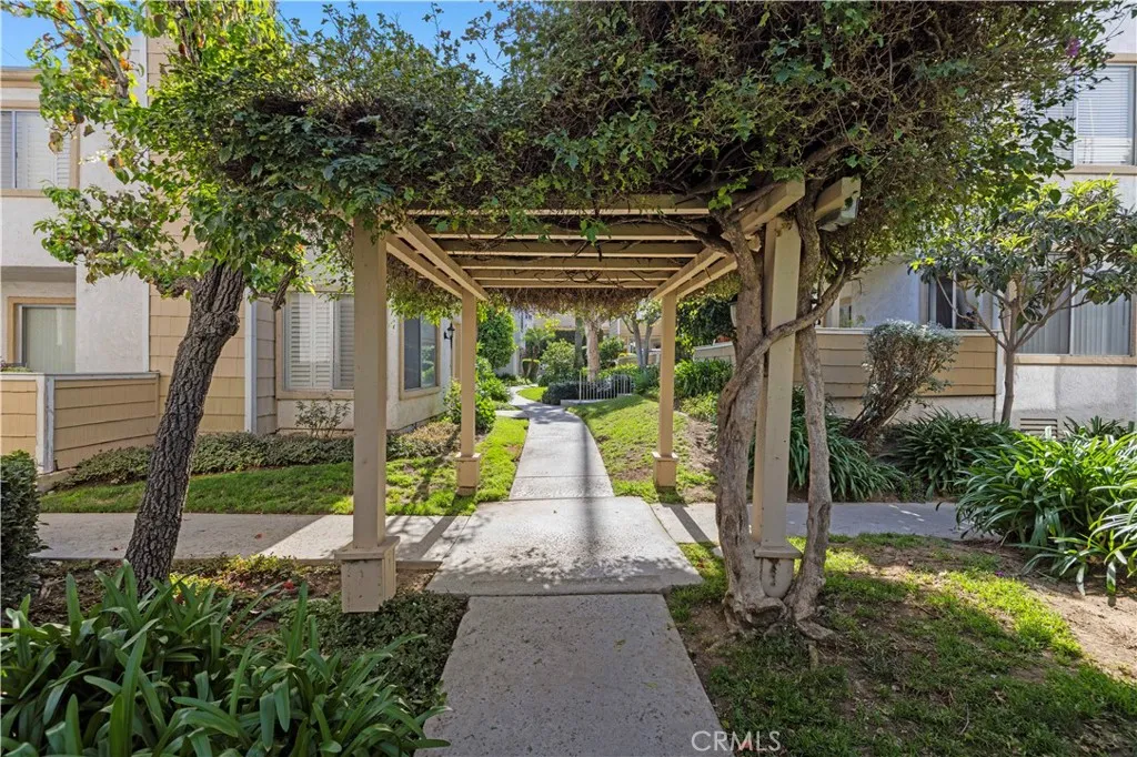 Tarzana, CA 91356