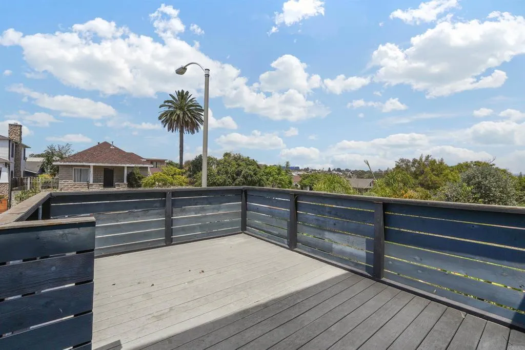 https://cdn.realtyfeed.com/cdn/127/306789729/8eca247405159d932a362515f016011d.webp