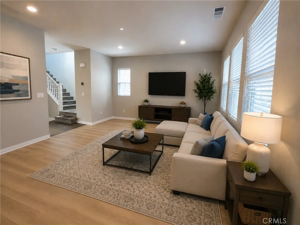 https://cdn.realtyfeed.com/cdn/127/306789732/e9ef1eb2ed1f017710c5d072ab71490a.webp