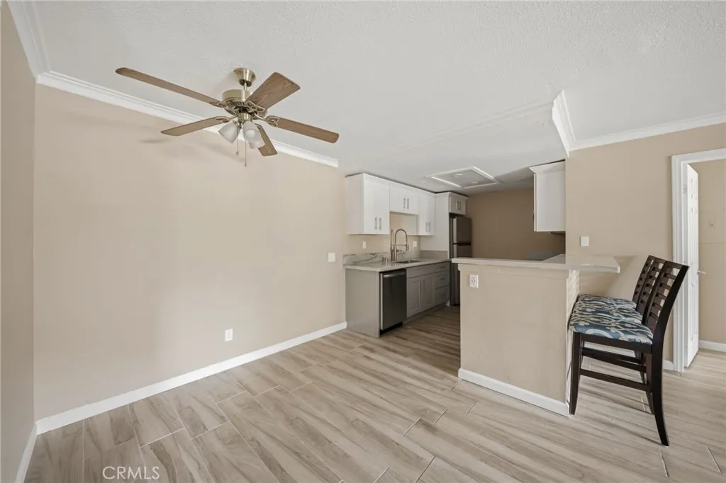 Photo #8: SW26174993 Listing: Photo #8