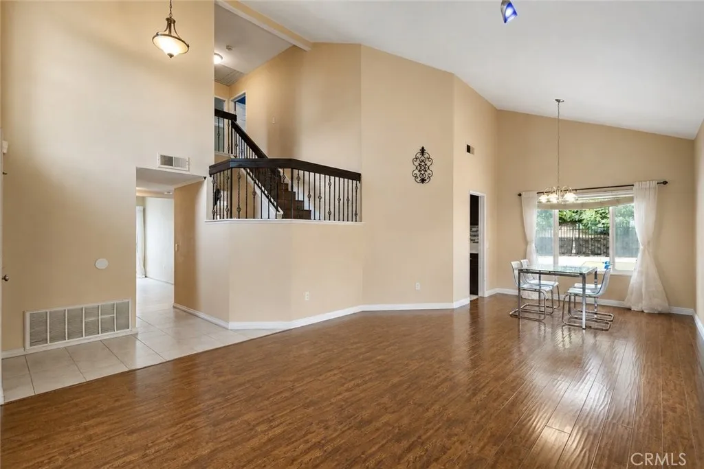 https://cdn.realtyfeed.com/cdn/127/306789804/d5b4265bf0beb266fe596b41a2567e80.webp