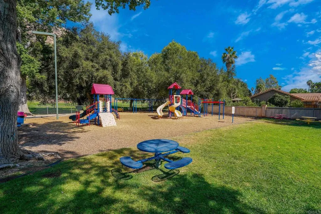 https://cdn.realtyfeed.com/cdn/127/306789829/79094acdb535b2b837ad266f6e9ae125.webp