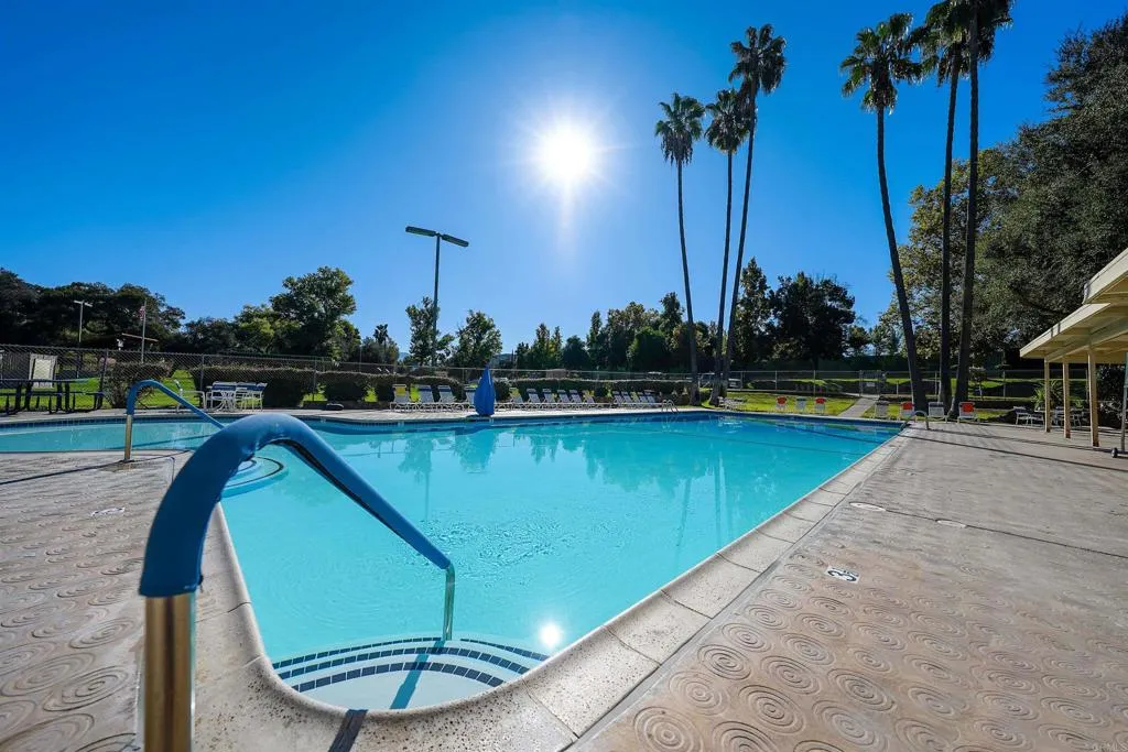 https://cdn.realtyfeed.com/cdn/127/306789829/b0a9cc20a055738f8c66a2ff1f781466.webp