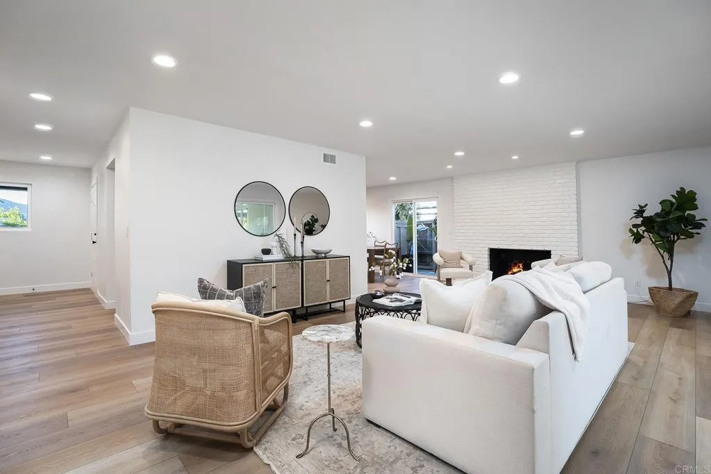 https://cdn.realtyfeed.com/cdn/127/306789882/cd87bcf68c52aebec163e4a02e3a4a7c.webp