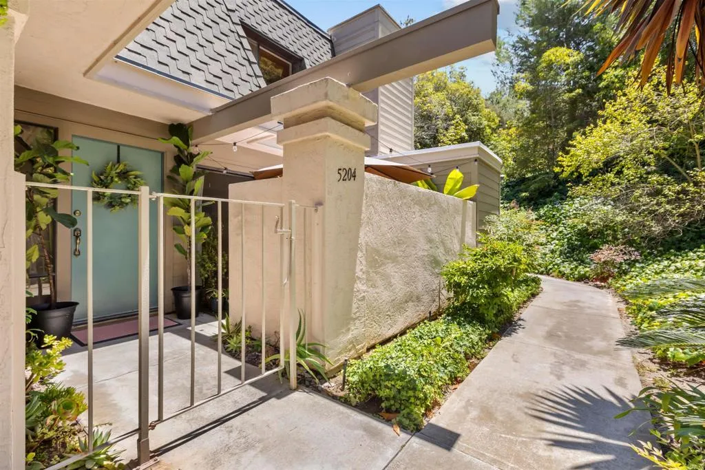 5204 Caminito Solitario, San Diego, CA 92108 - Main photo, San Diego, CA