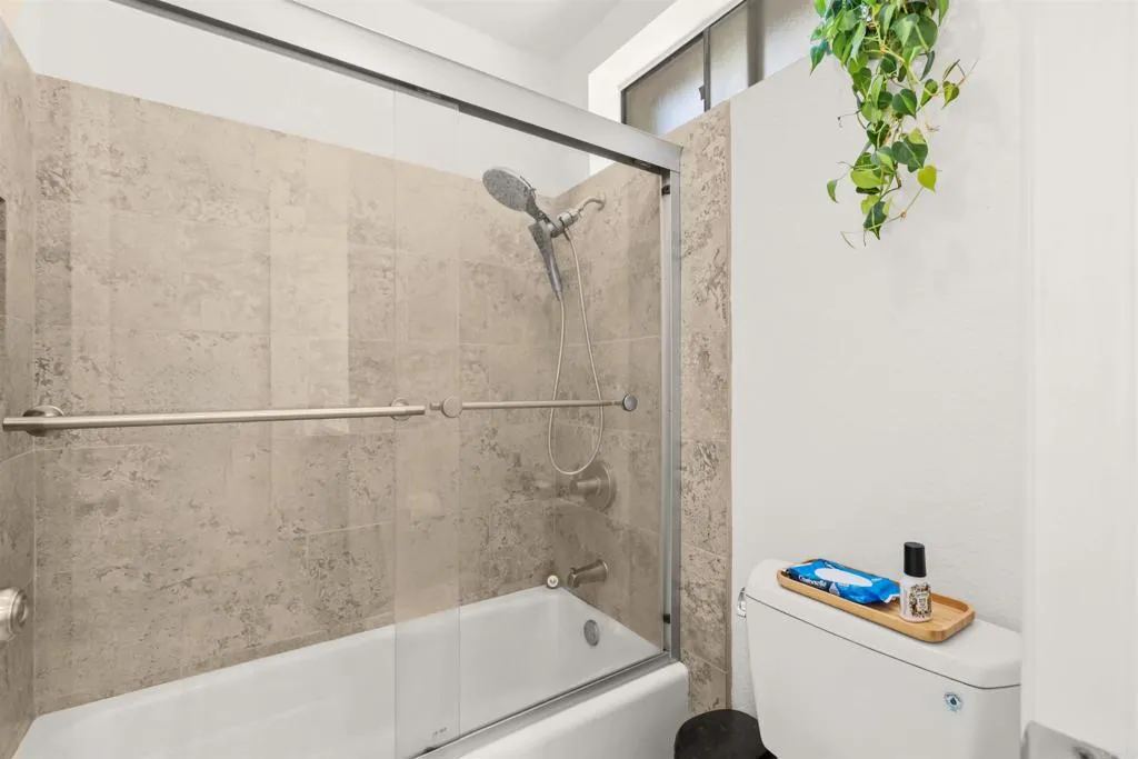 Photo #33: PTP2606078 Listing: Photo #33