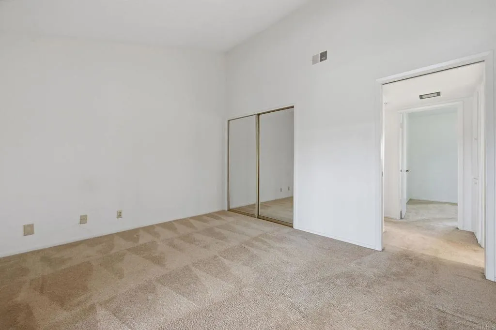 https://cdn.realtyfeed.com/cdn/127/306789929/8c3392962d67a118ad41d89cb8c6e094.webp