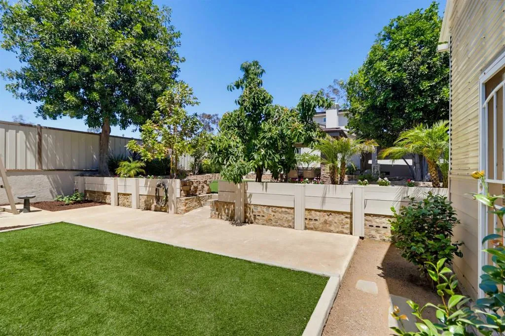 https://cdn.realtyfeed.com/cdn/127/306789935/7acac090636e1913023883f741d52687.webp
