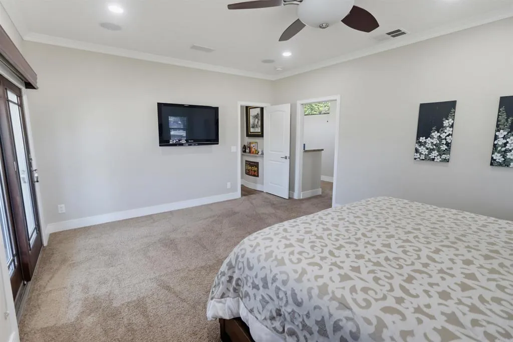 https://cdn.realtyfeed.com/cdn/127/306789935/88ec63e17edec215c1db7f575e11f9cf.webp