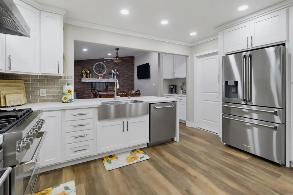 https://cdn.realtyfeed.com/cdn/127/306789935/d8222e3abf8c443cd6ef78630ce7d566.webp