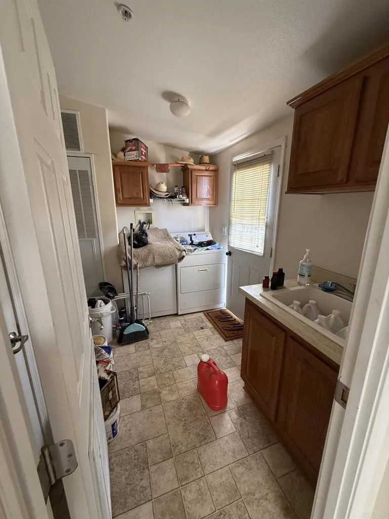 https://cdn.realtyfeed.com/cdn/127/306789974/12e14a7a70955f45bdedb5fae1b86c55.webp