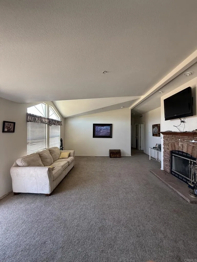 https://cdn.realtyfeed.com/cdn/127/306789974/9024b4f152a36103ca02e39841381723.webp