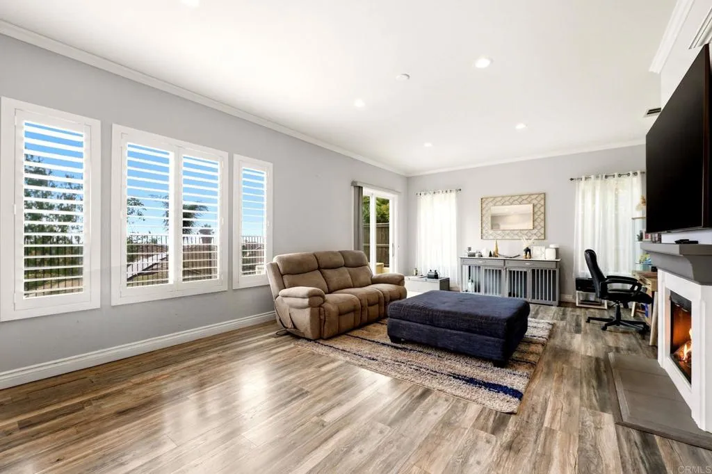 https://cdn.realtyfeed.com/cdn/127/306790023/c7ea0d325a1592ff917349553cb2e156.webp