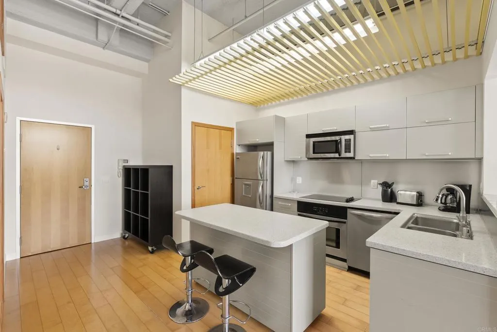 550 Seagaze Drive Unit 7, Oceanside, CA 92054 - Photo 3 of 32, Oceanside, CA