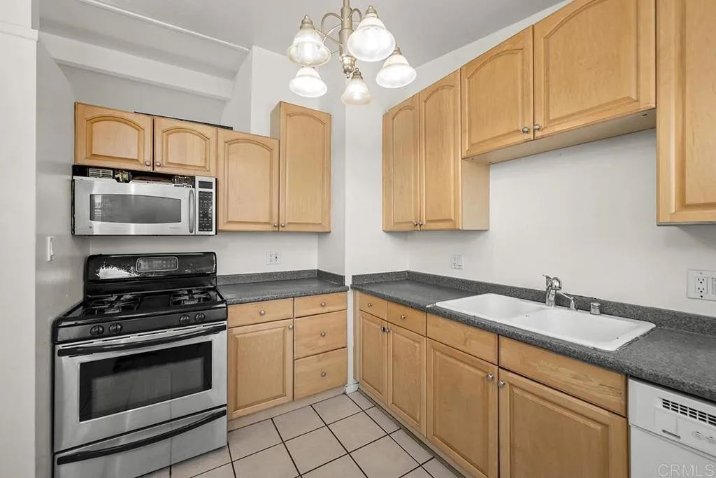 https://cdn.realtyfeed.com/cdn/127/306790061/06ad9eb81e2b85da5d8bfa7a9be208ca.webp