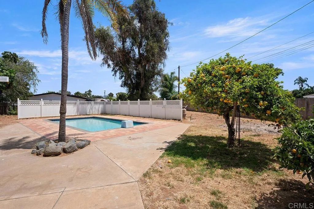 https://cdn.realtyfeed.com/cdn/127/306790061/a7f82957339a929e9911bd43409bade8.webp