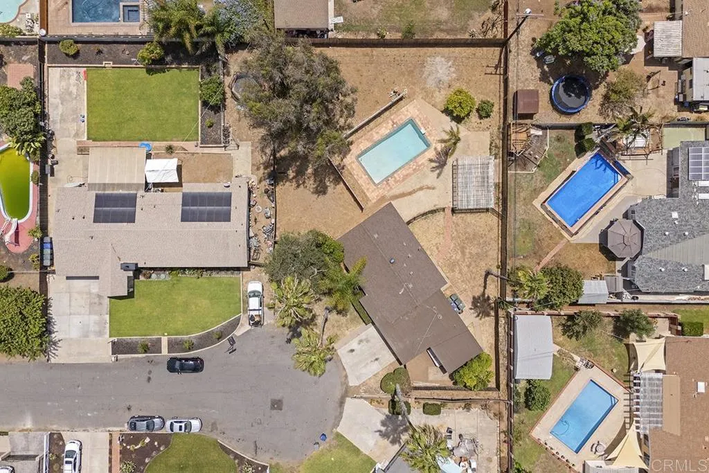 https://cdn.realtyfeed.com/cdn/127/306790061/cf0bbed9bdfa8981a31171aeab54974b.webp