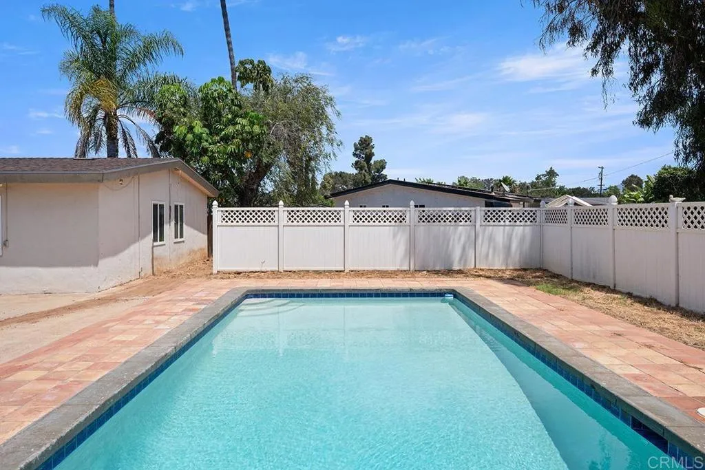 https://cdn.realtyfeed.com/cdn/127/306790061/e05f7f901fdc7b7fc8569e33aed12022.webp