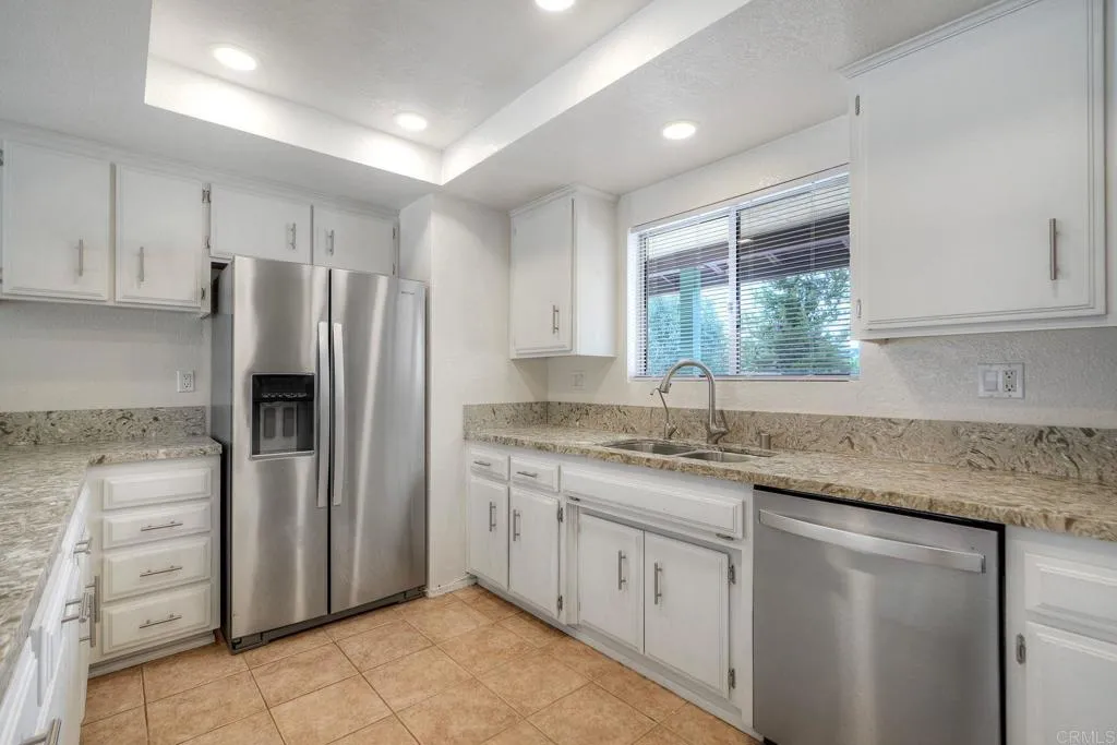 https://cdn.realtyfeed.com/cdn/127/306790135/13a20b95c04cb85054710410fdc42b30.webp