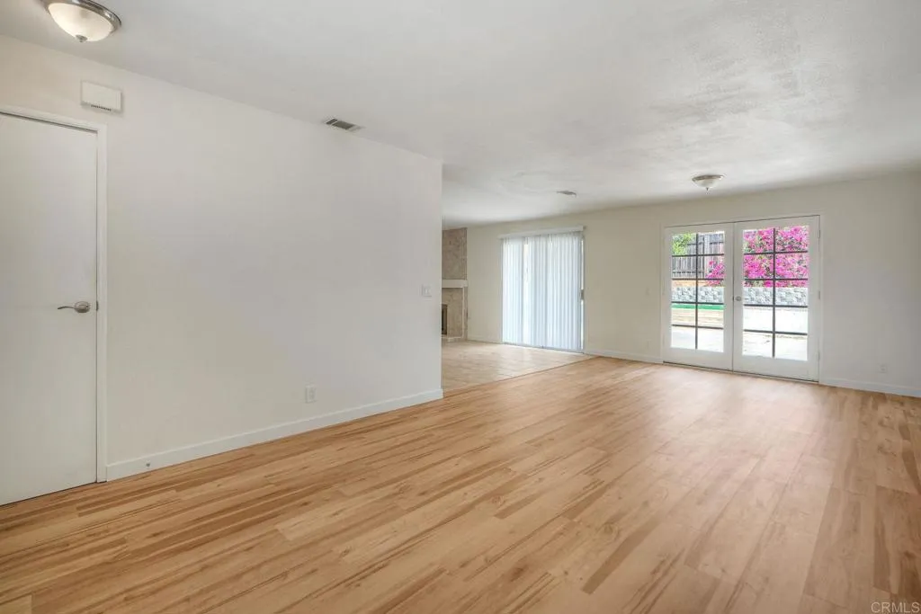 https://cdn.realtyfeed.com/cdn/127/306790135/4e82339afeeb9614ddbca7e7b22fa8ff.webp