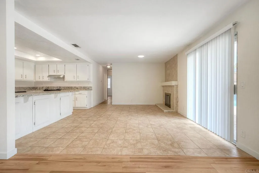https://cdn.realtyfeed.com/cdn/127/306790135/c869cc048b3c42788c3f9545bb61a189.webp