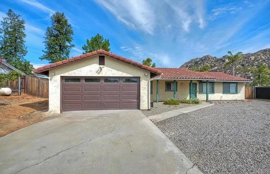 24940 Abalar Way, Ramona, CA 92065 - Main photo, Ramona, CA