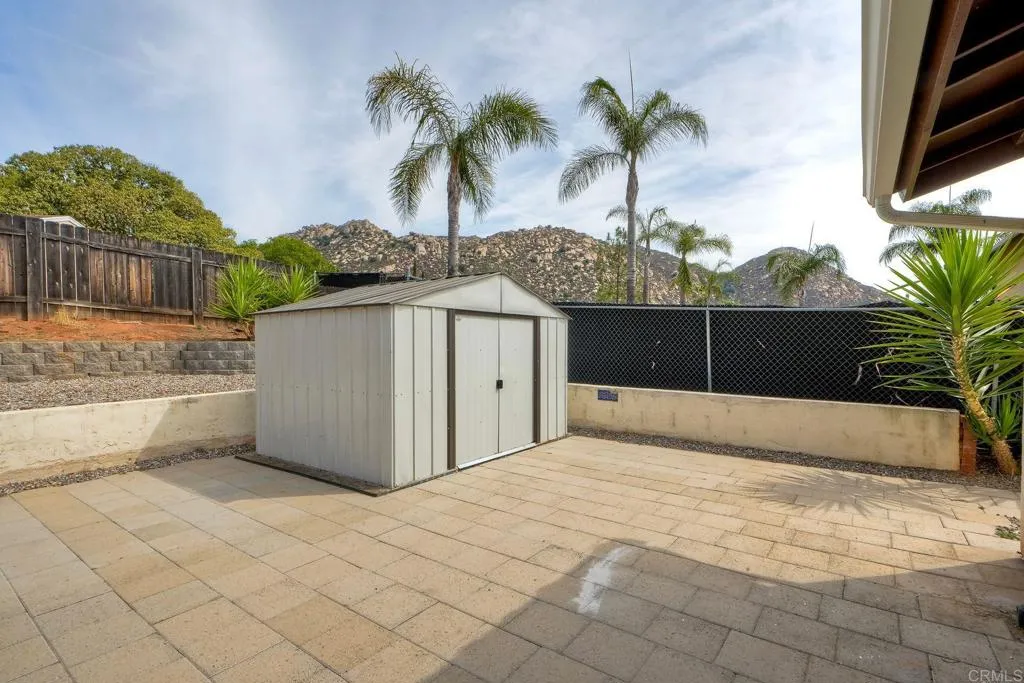 https://cdn.realtyfeed.com/cdn/127/306790135/e921da6fd01e0a8a546dea8be4de4a7d.webp