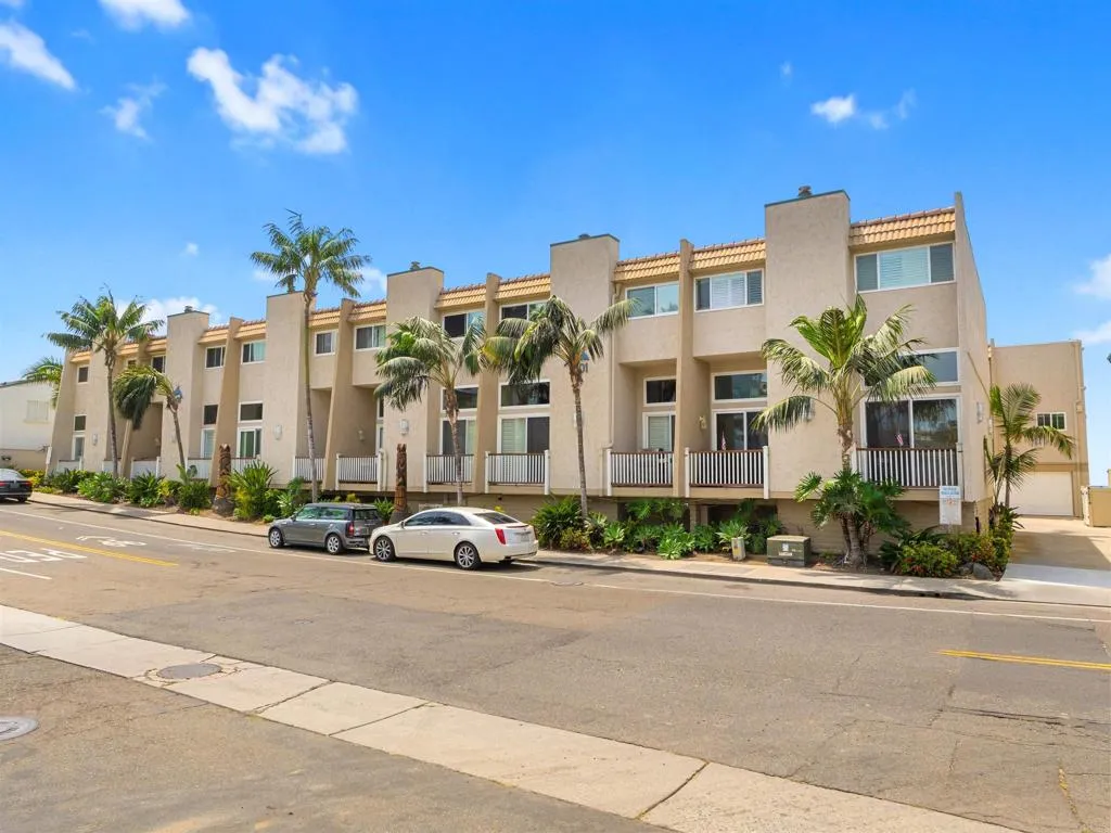 https://cdn.realtyfeed.com/cdn/127/306790167/17e482a22ecc301e1a6986bbc7a2cc2a.webp