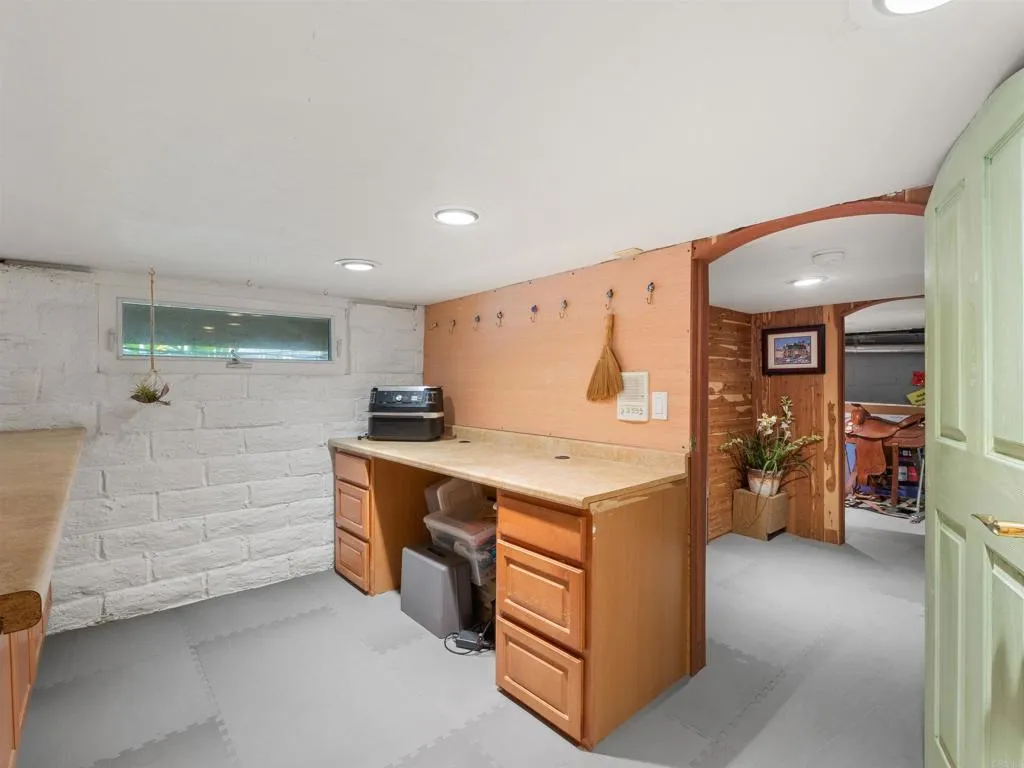 https://cdn.realtyfeed.com/cdn/127/306790167/986ce952e9bfc4c900073b23fe9ebc31.webp