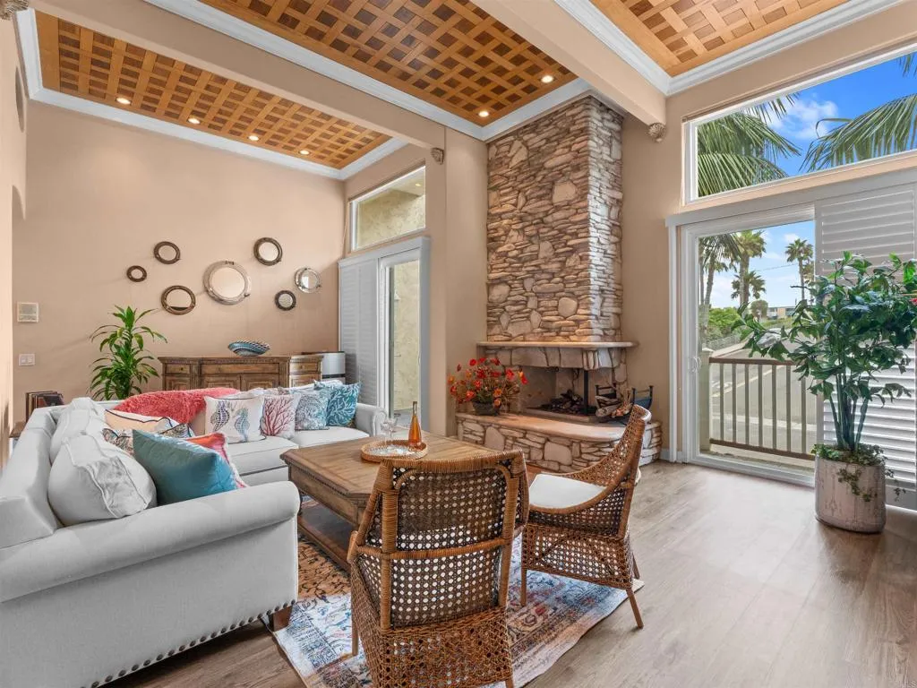 https://cdn.realtyfeed.com/cdn/127/306790167/b188963a1e1e854edef162cc7e784df5.webp