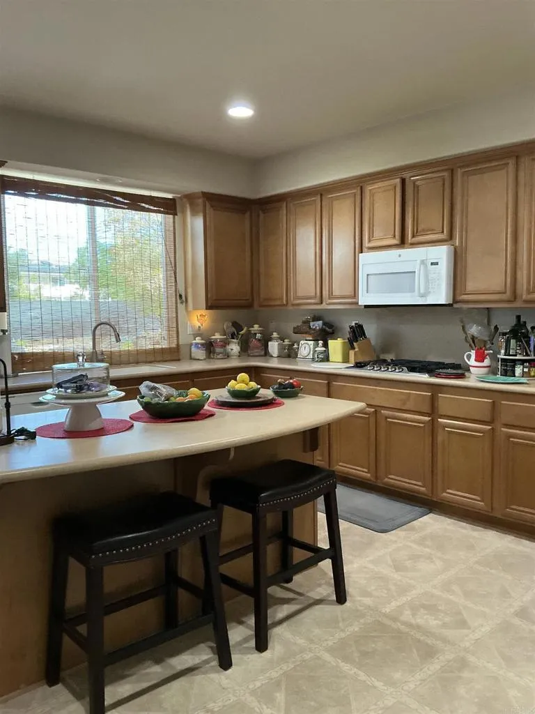 https://cdn.realtyfeed.com/cdn/127/306790176/78a82e009de6cf56a8563cf1f811361f.webp