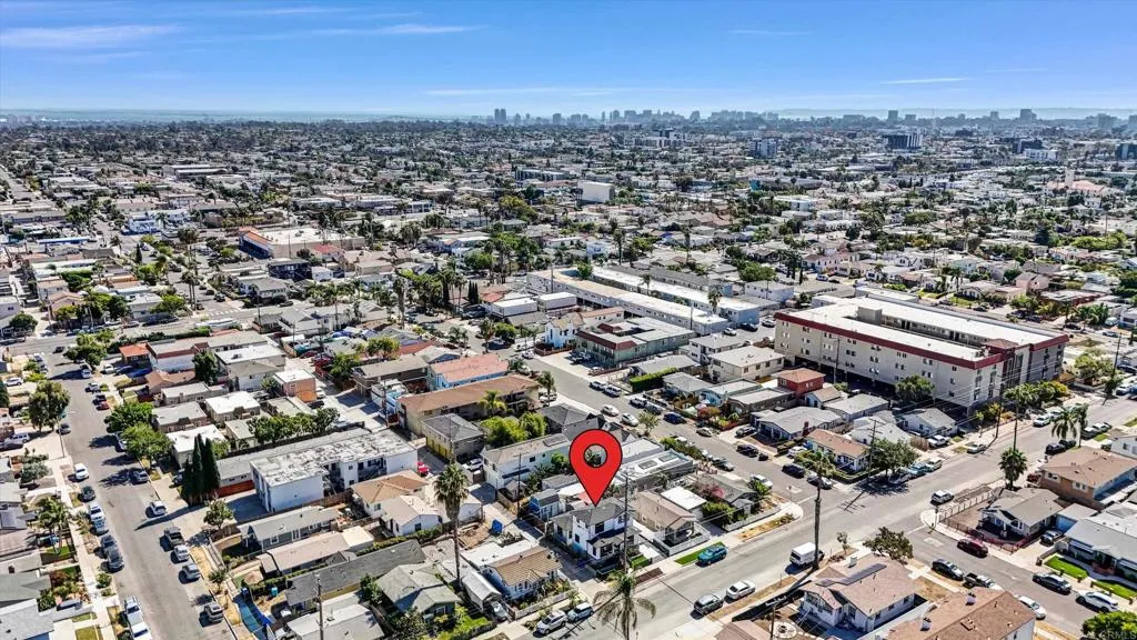 https://cdn.realtyfeed.com/cdn/127/306790231/81ad00fbee32e7e8bb5fffa4600f0948.webp