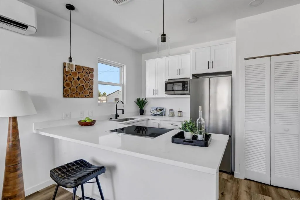 https://cdn.realtyfeed.com/cdn/127/306790231/bd6ea347003338d6c89896ff41bfe2a8.webp