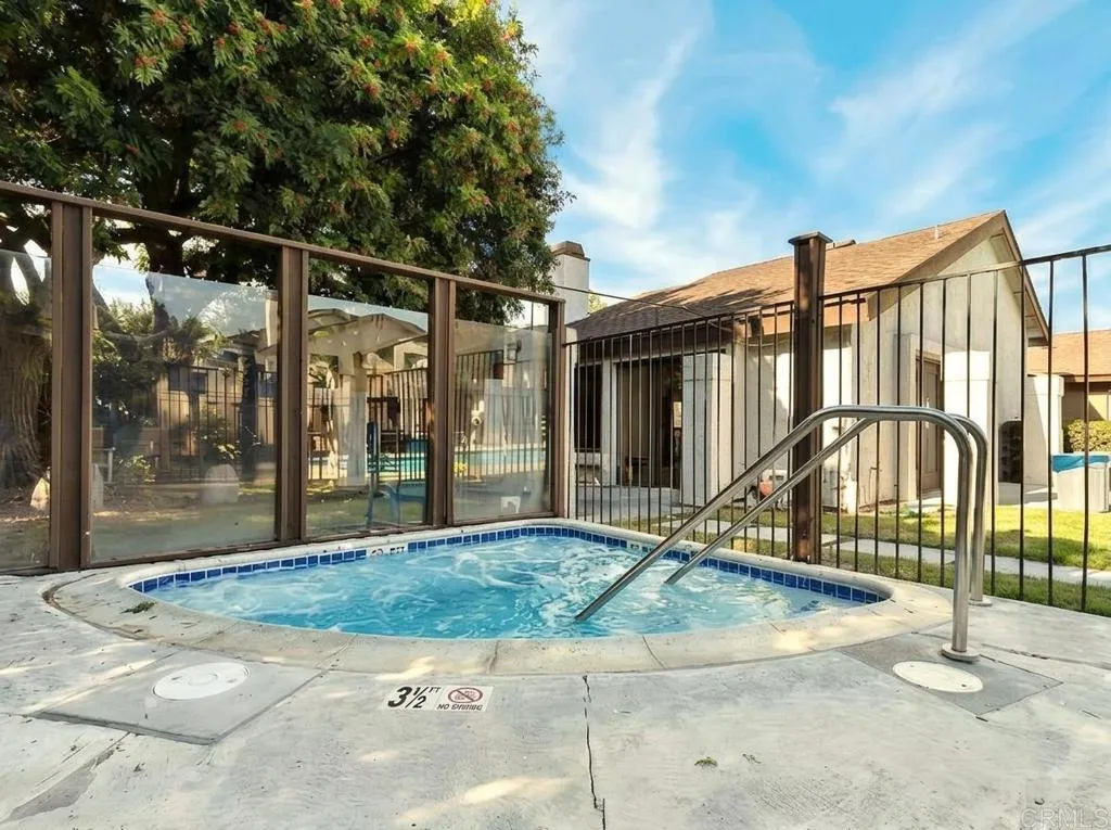 https://cdn.realtyfeed.com/cdn/127/306790233/7d076edfbe9ba380fa29d57c9e4ac0e0.webp