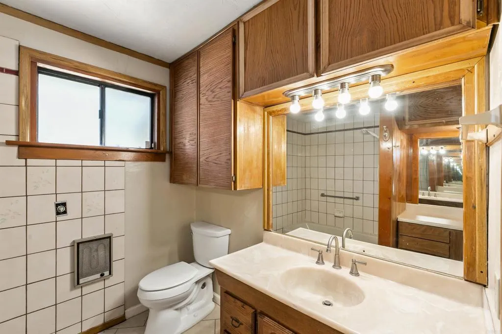 https://cdn.realtyfeed.com/cdn/127/306790295/1dcf0d3f2dc9436697a66cc1c2278c63.webp