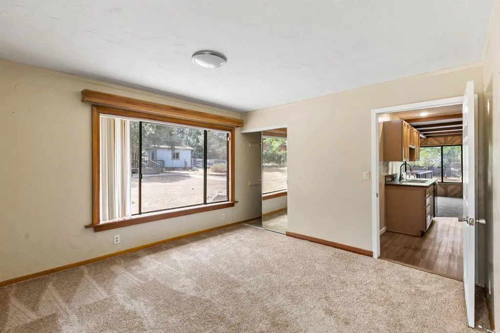 https://cdn.realtyfeed.com/cdn/127/306790295/90c5a393791a2632c547c4e79d7db4f5.webp