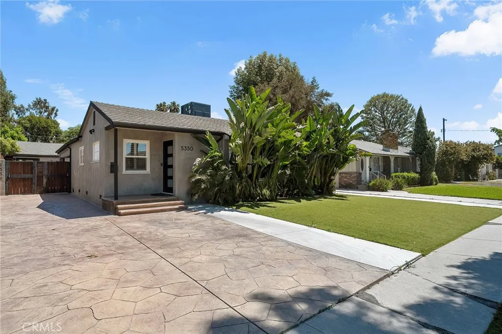 Sherman Oaks, CA 91411