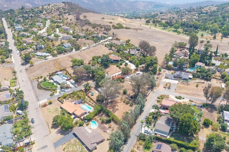 https://cdn.realtyfeed.com/cdn/127/306790332/13146159c442db0d7bc3d8739cd6bd49.webp