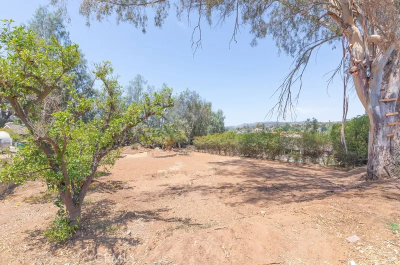 https://cdn.realtyfeed.com/cdn/127/306790332/df66b75bd87d3501558c27d729c5f48c.webp